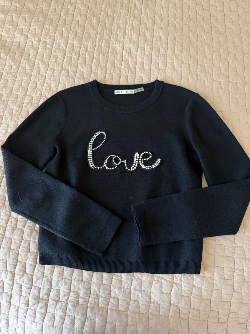 ALICE + OLIVIA Connie "Love" Sweater Size Small - Picture 4 of 6